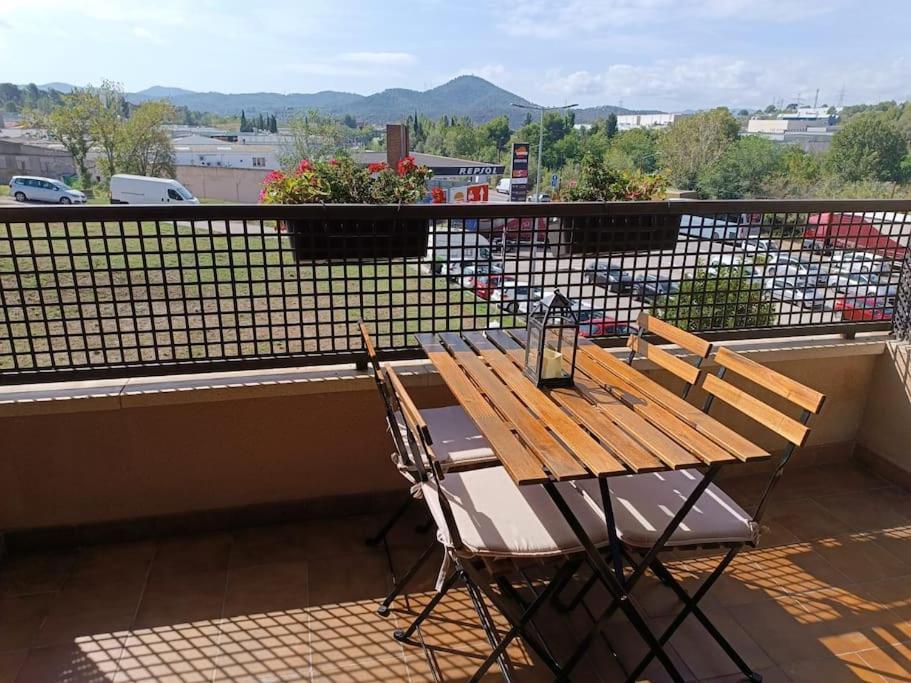 Duplex Con Piscina En Rubi Apartment Exterior photo